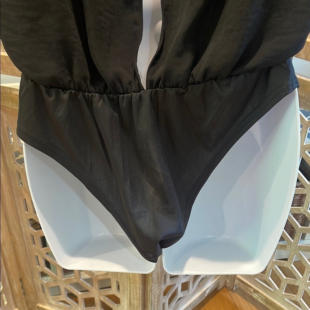 NWT She + Sky Lyndon BodySuit Black Sleeveless Drape Neck Size L - Picture 7 of 12